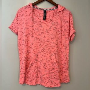 Reebok Coral & Black Striped Hoodie Shirt - Size Large 🏋️‍♀️✨